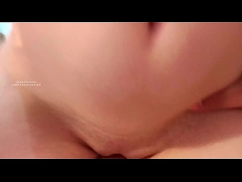 ❤️ Ich schlafe im Zimmer meiner Schwester und bin so aufgewacht Porno bei uns ❤