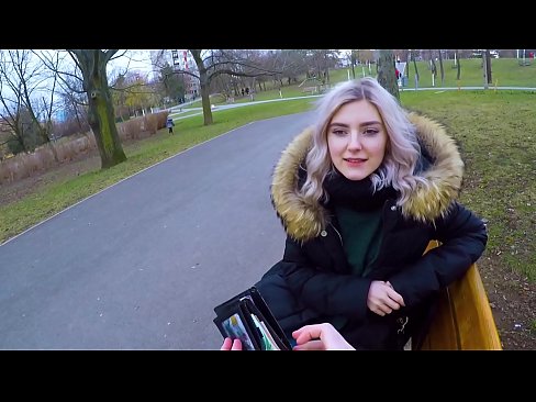❤️ Schluckt das heiße Sperma eines Fremden für Geld - Blowjob im Park von Eva Elfie Porno bei uns ❤